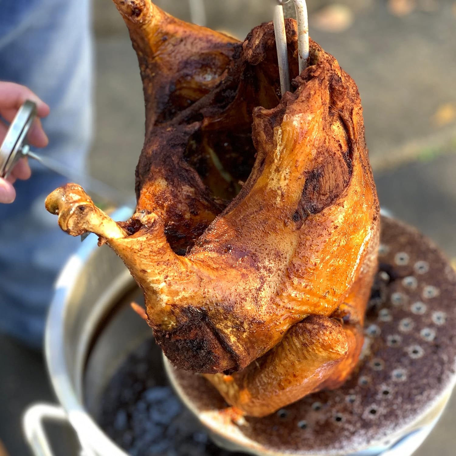 0835 Complete Poultry Rack Set Includes Perforated Aluminum Rack Lift Hook 2-oz Seasoning Injector 12-in Fry Thermometer and 3 Detachable Skewers - Image 5